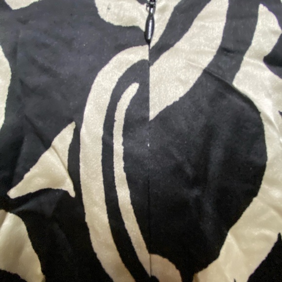 Talbots Skirt Women 10 Black White Floral 100% silk - Picture 6 of 11